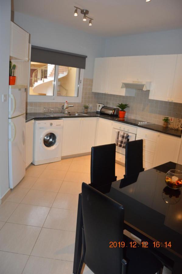 Luxury Apartment Paphos Luaran gambar